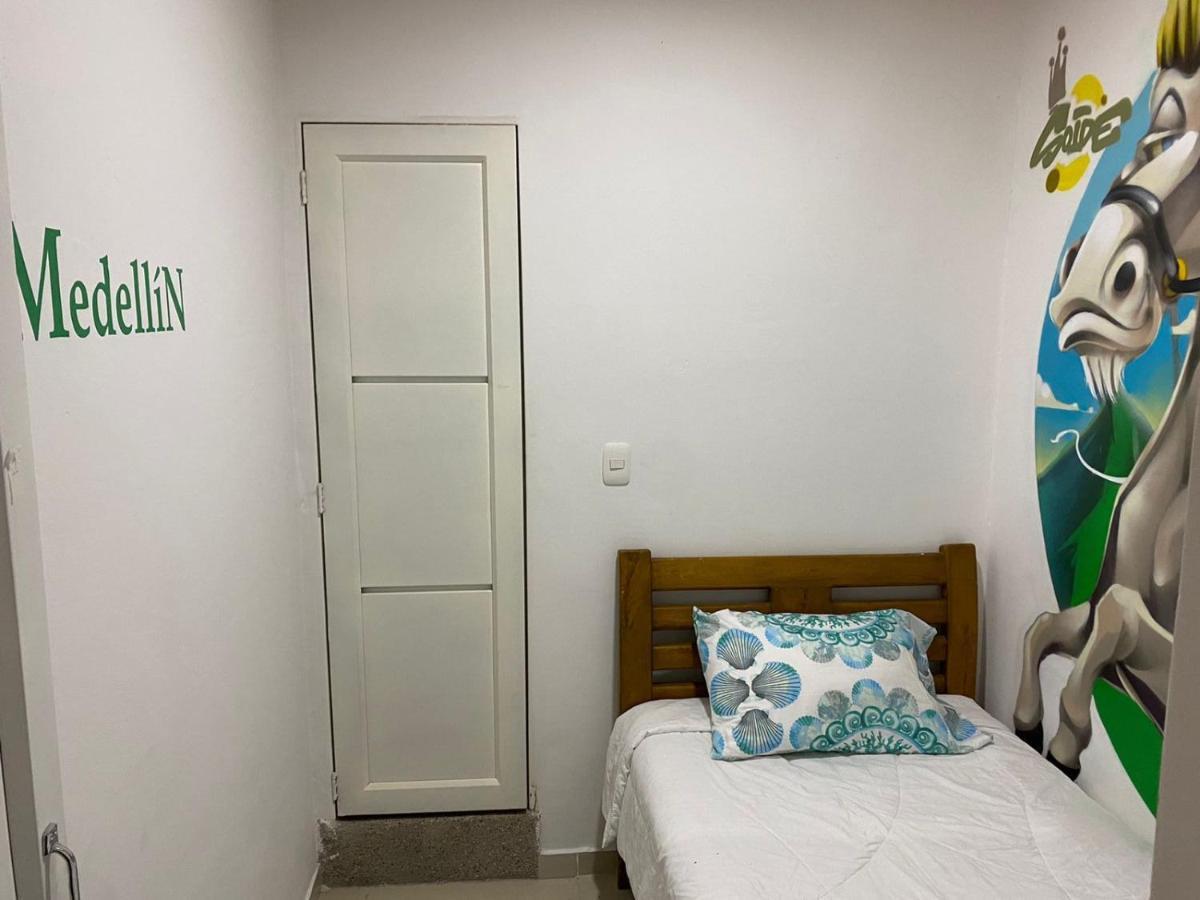 The Mural Hostel ボゴタ エクステリア 写真